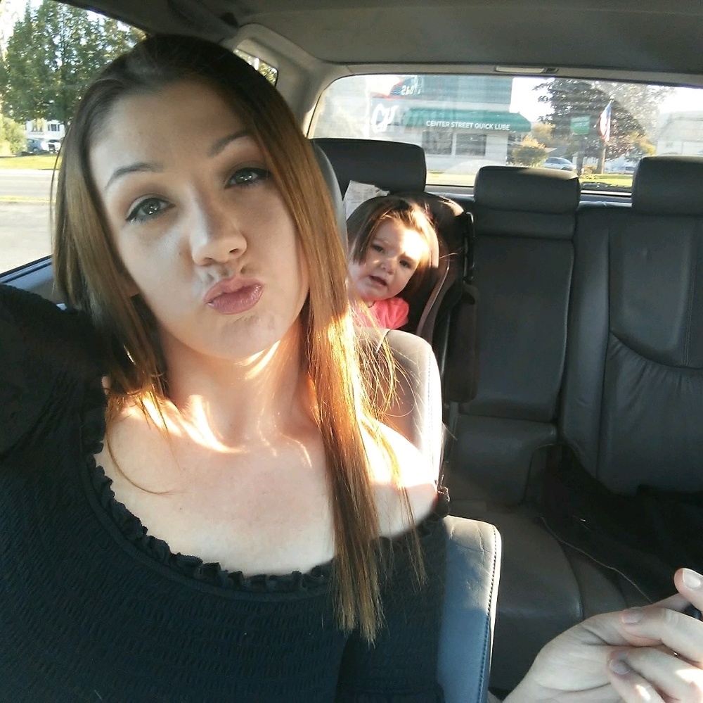 Meet your Posher, Elise